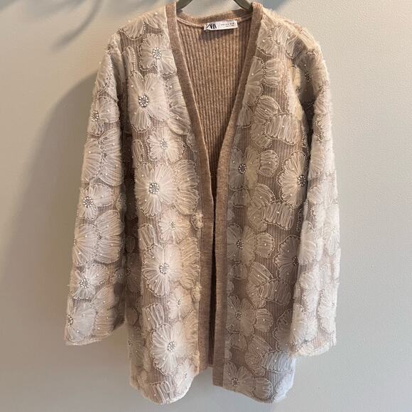 Zara Bead and Pearl Embellished Beige Cardigan Sweater Size M - Picture 1 of 8